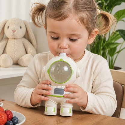Astronaut drinking bottle for children