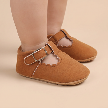 Scallop T-Strap Buckle Shoes
