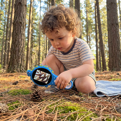 Kids Digital Video Microscope with Screen – Portable Science Explorer for Little Investigators